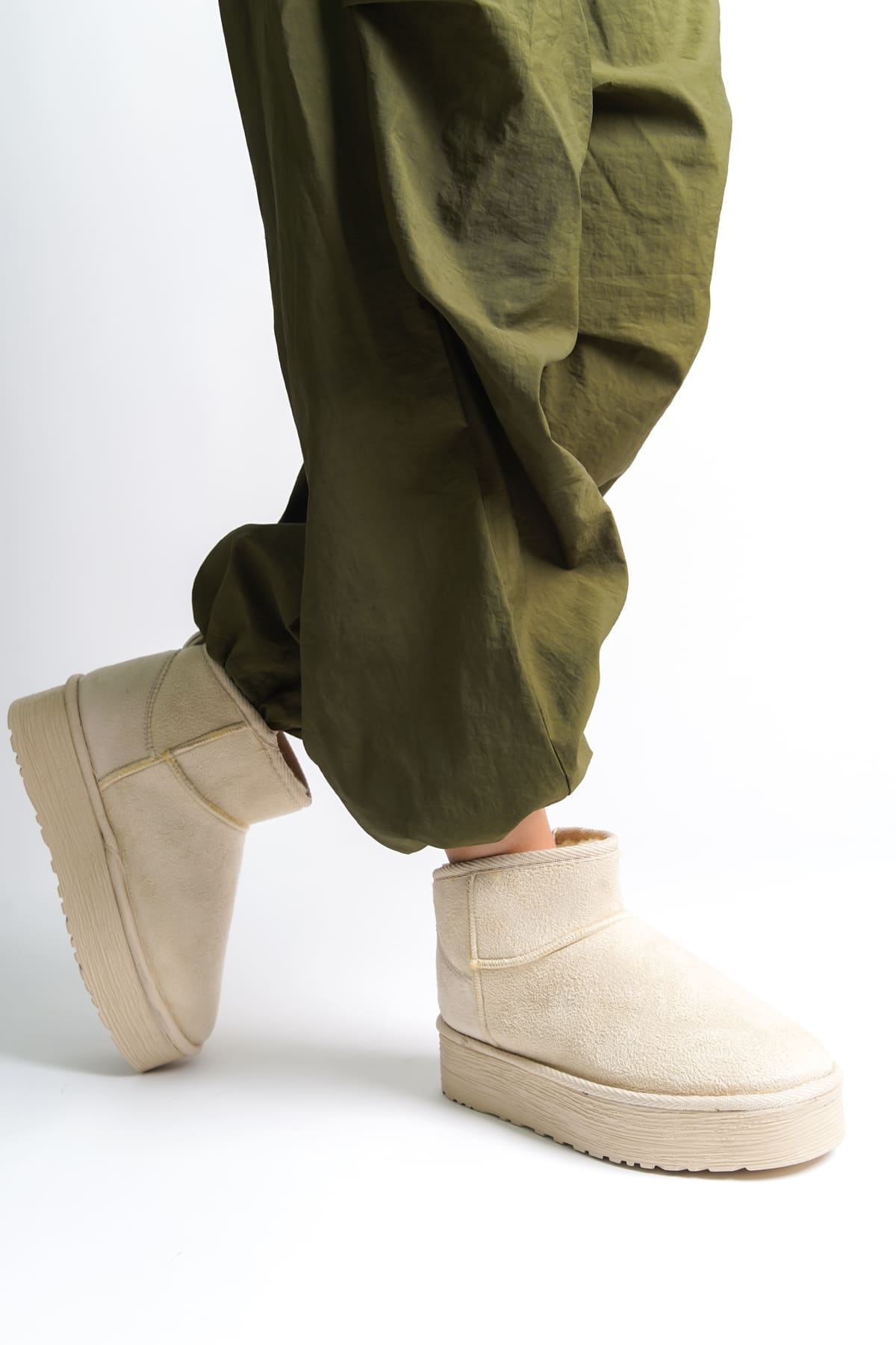 AMELIA Laceless Thick Sole Fur Lined Short Women's Boots - Suede Cream 
