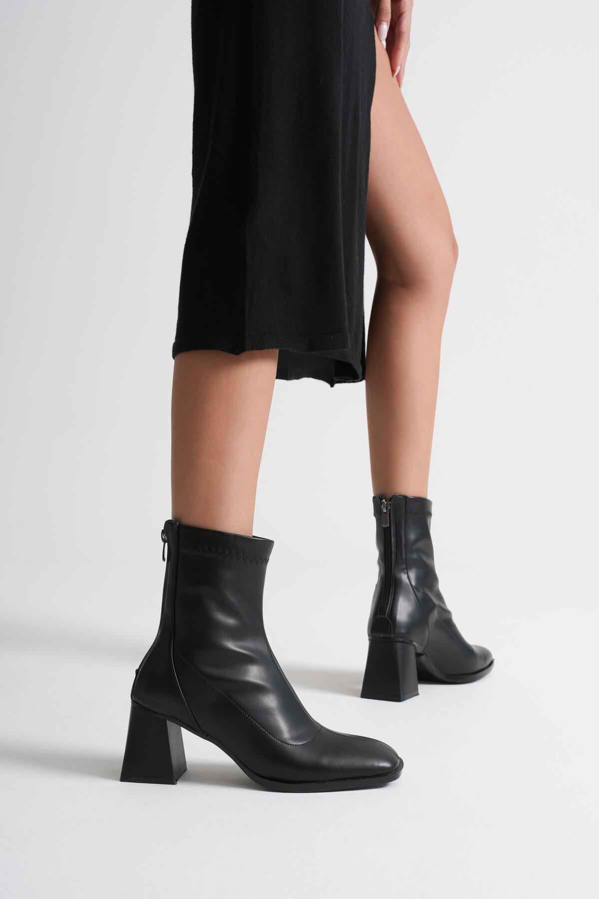 Elora Premium Siyah Kalın Topuklu Streç Bot