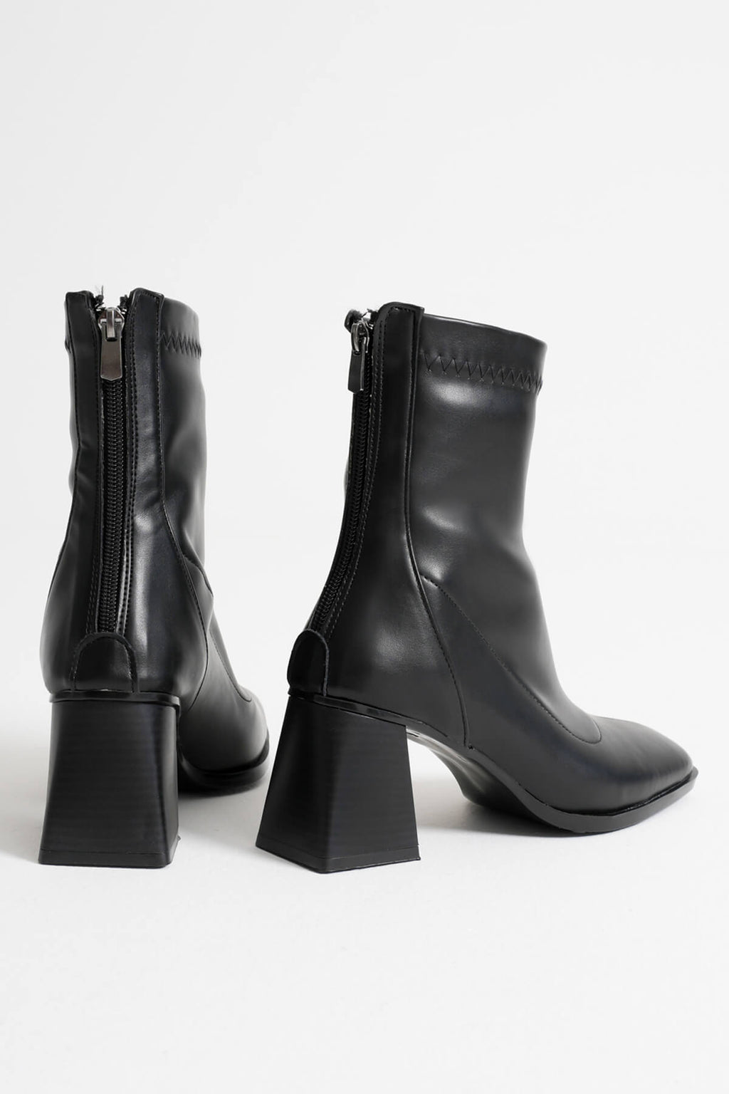 Elora Premium Siyah Kalın Topuklu Streç Bot