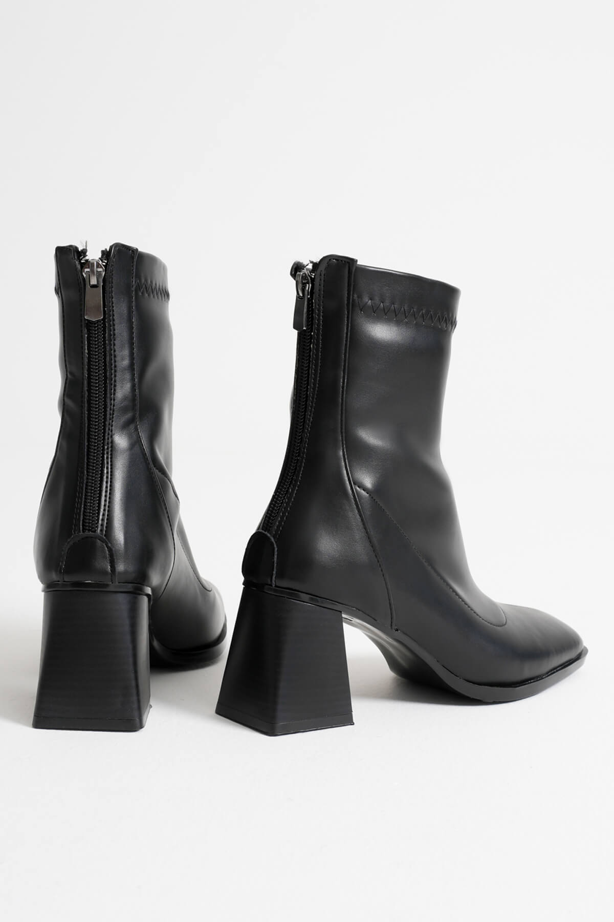 Elora Premium Siyah Kalın Topuklu Streç Bot