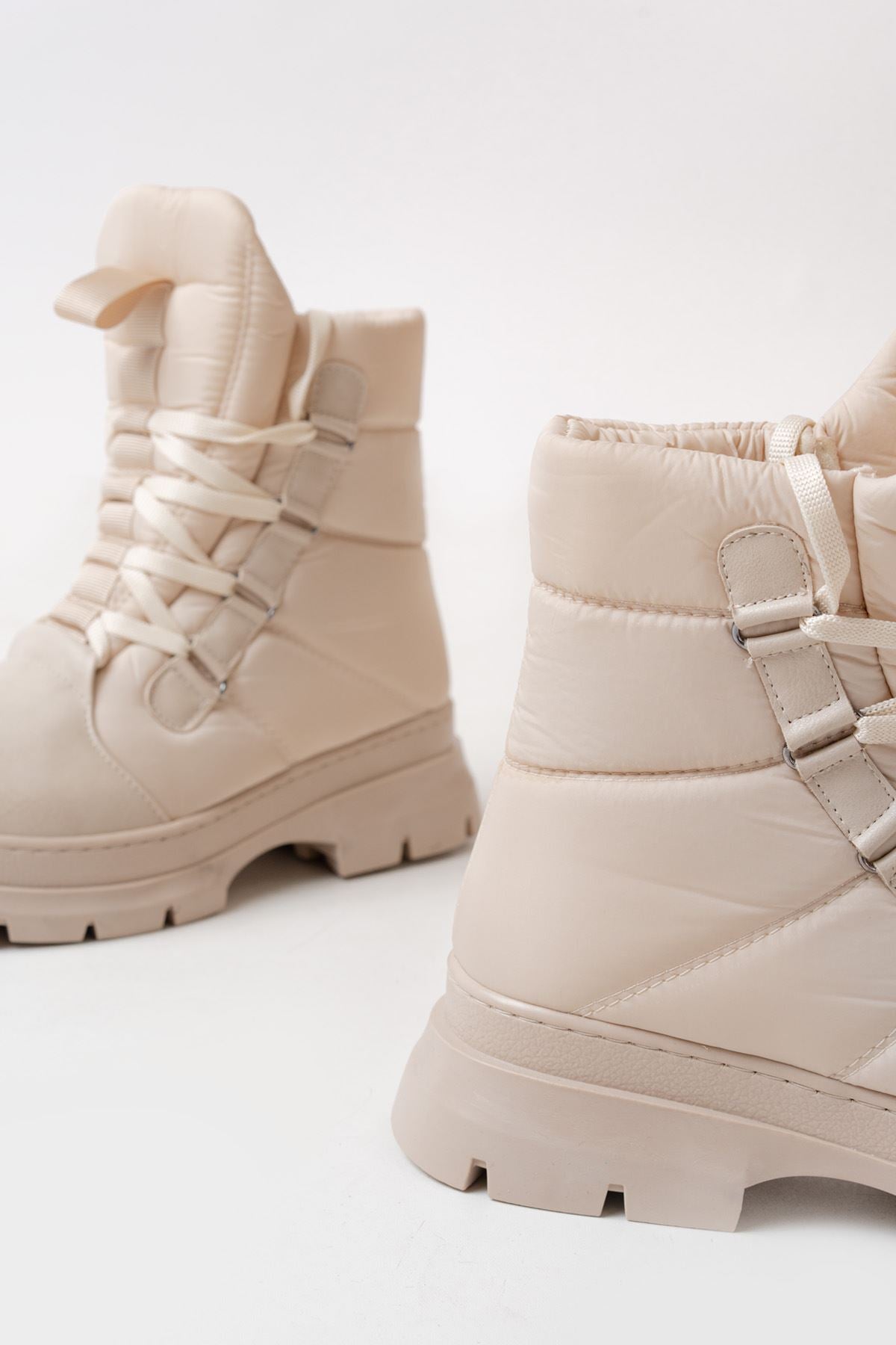 Bej Bağcıklı Su Geçirmez Kadın Premium Kar Botu
