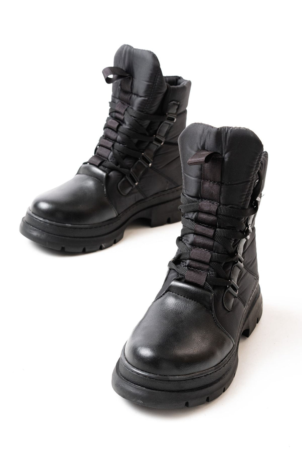 Siyah Bağcıklı Su Geçirmez Kadın Premium Kar Botu