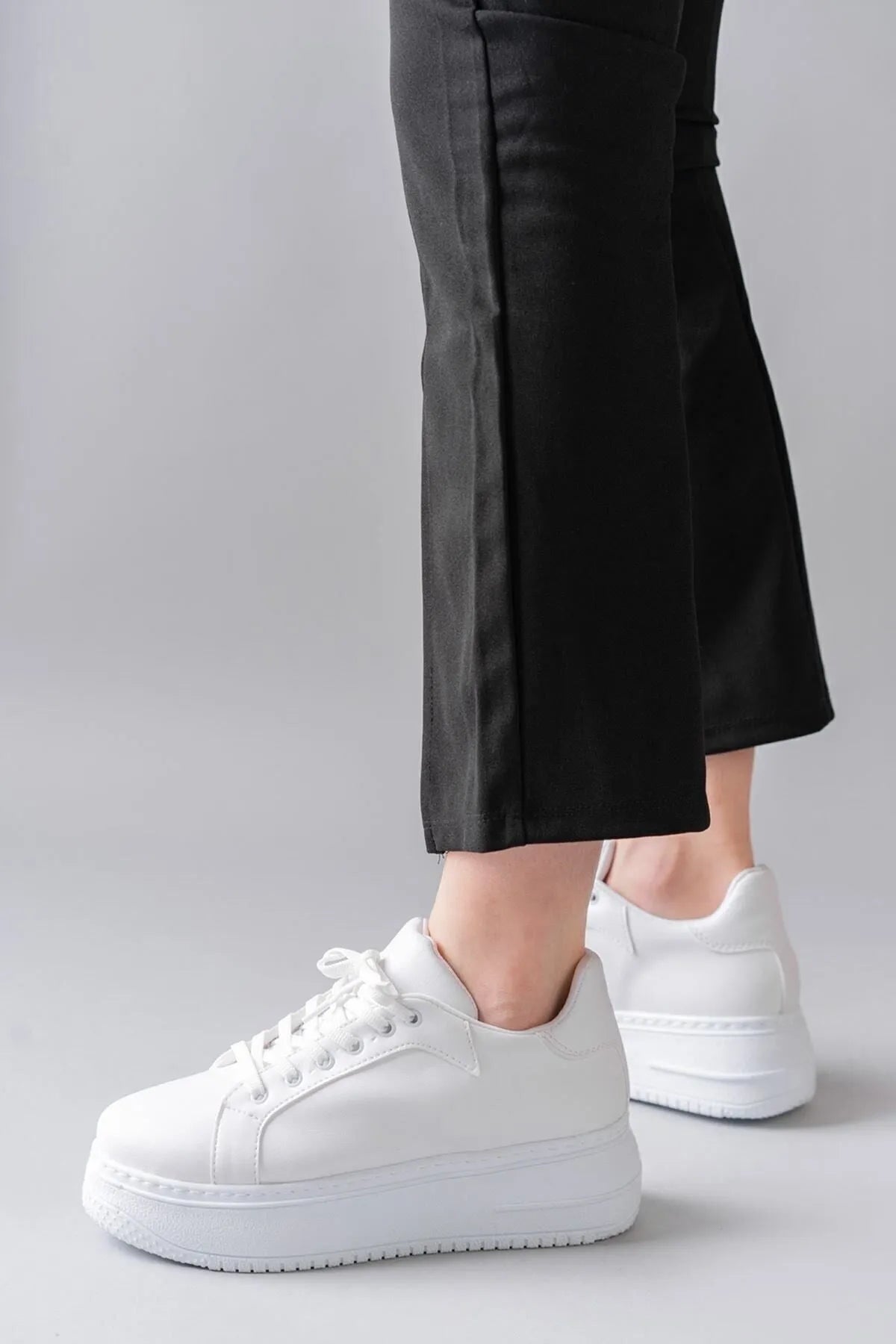Luke White Laced Basic Women's Sports Sneaker