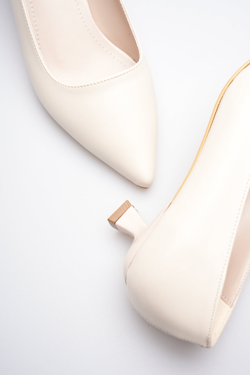 ZR20MS03 Premium Bej Kadın Günlük Kısa Topuklu Stiletto