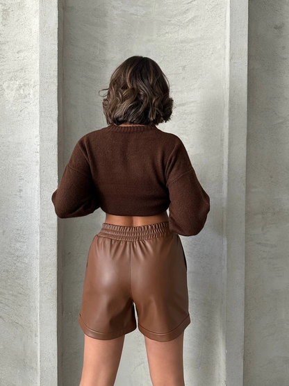 Beli Lastikli Çıtçıtlı Deri Şort Kahve