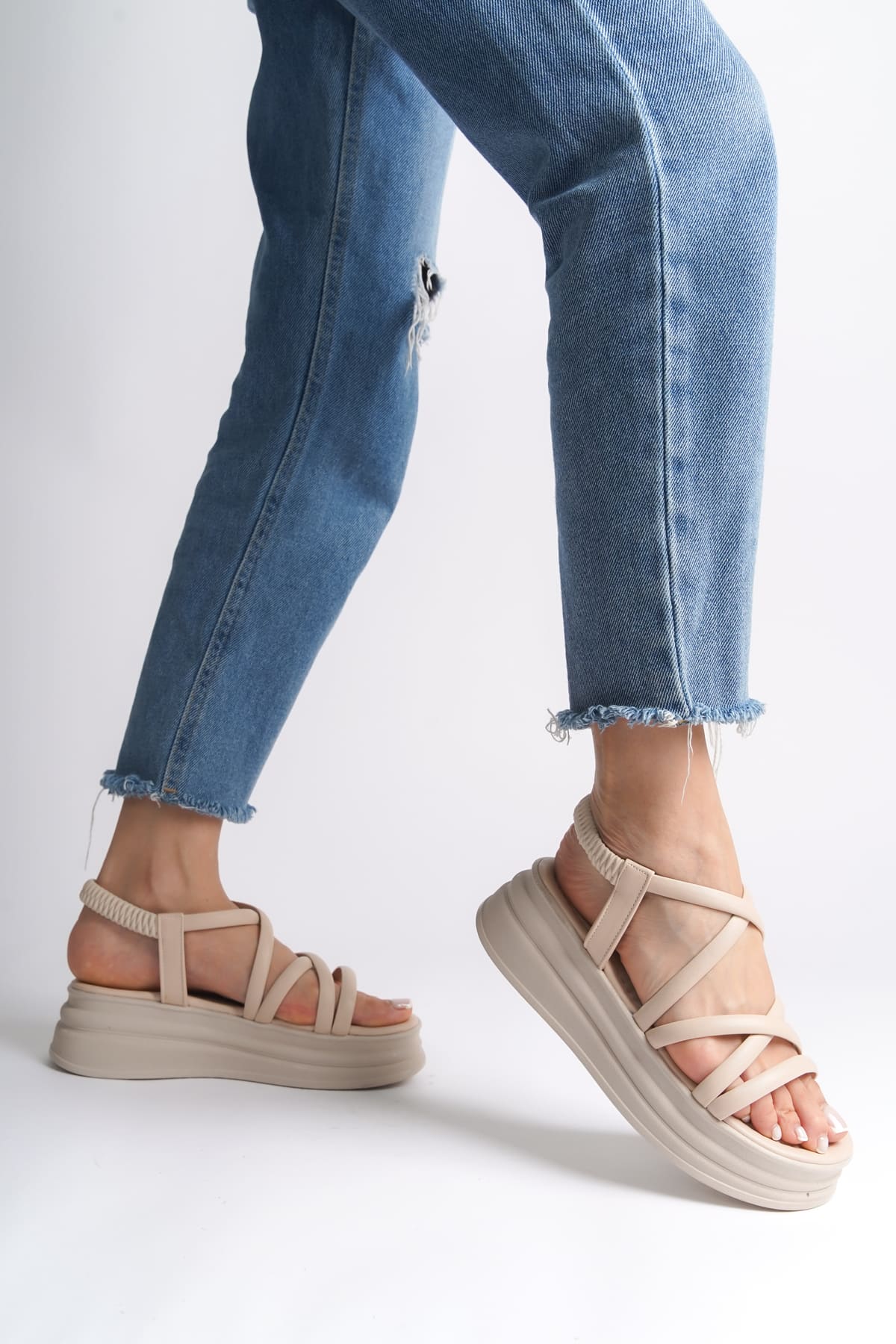 BELLARO Elastic Strip Detailed Orthopedic Women's Sandals - Cream
