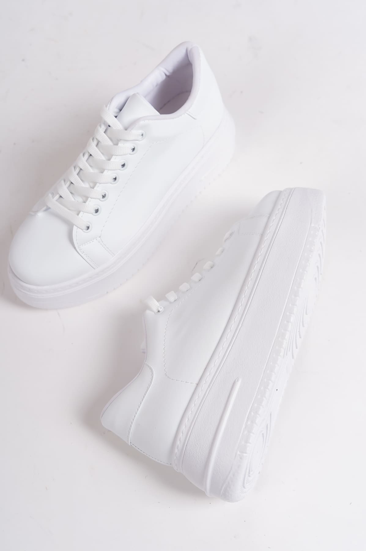 LYON Lace-Up Orthopedic Comfortable White Women's Sneakers - White