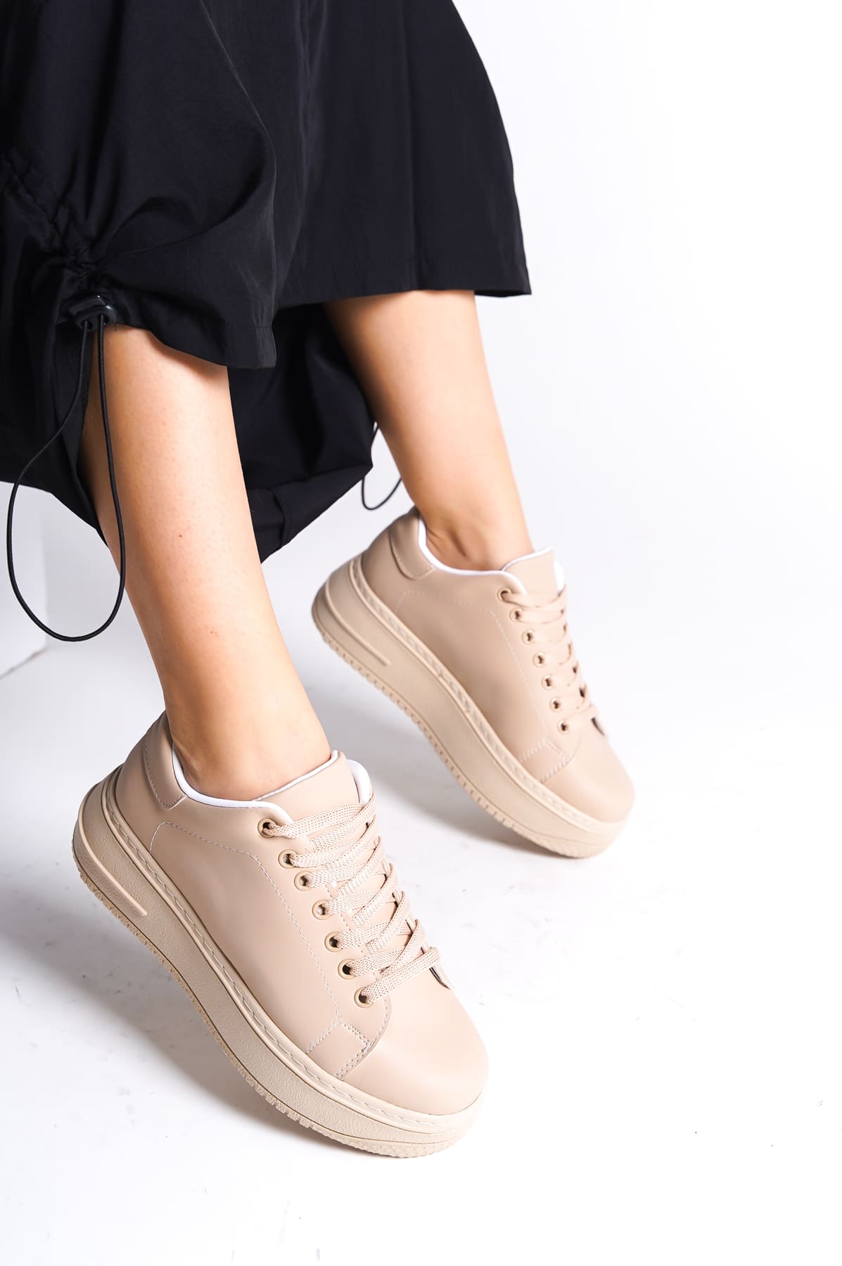 LYON Lace-Up Orthopedic Comfortable White Women's Sneakers - Ten