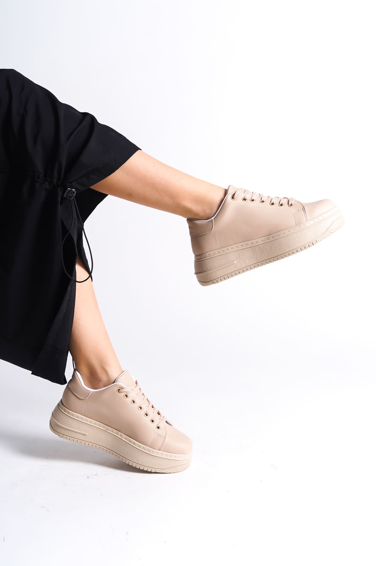 LYON Lace-Up Orthopedic Comfortable White Women's Sneakers - Ten