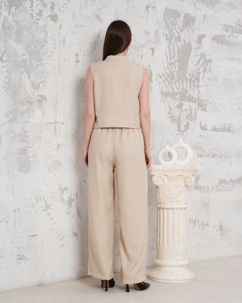Brooch Vest and Trousers 2-Piece Set Beige