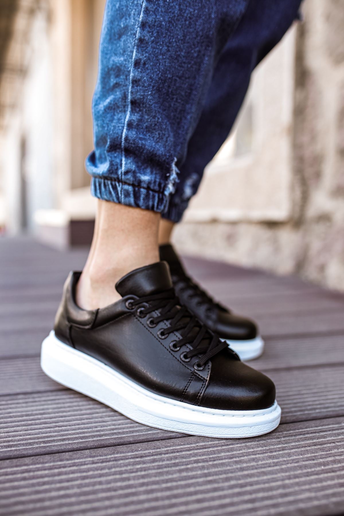 Bull Lace-Up Style Men's Casual Black White Sneakers
