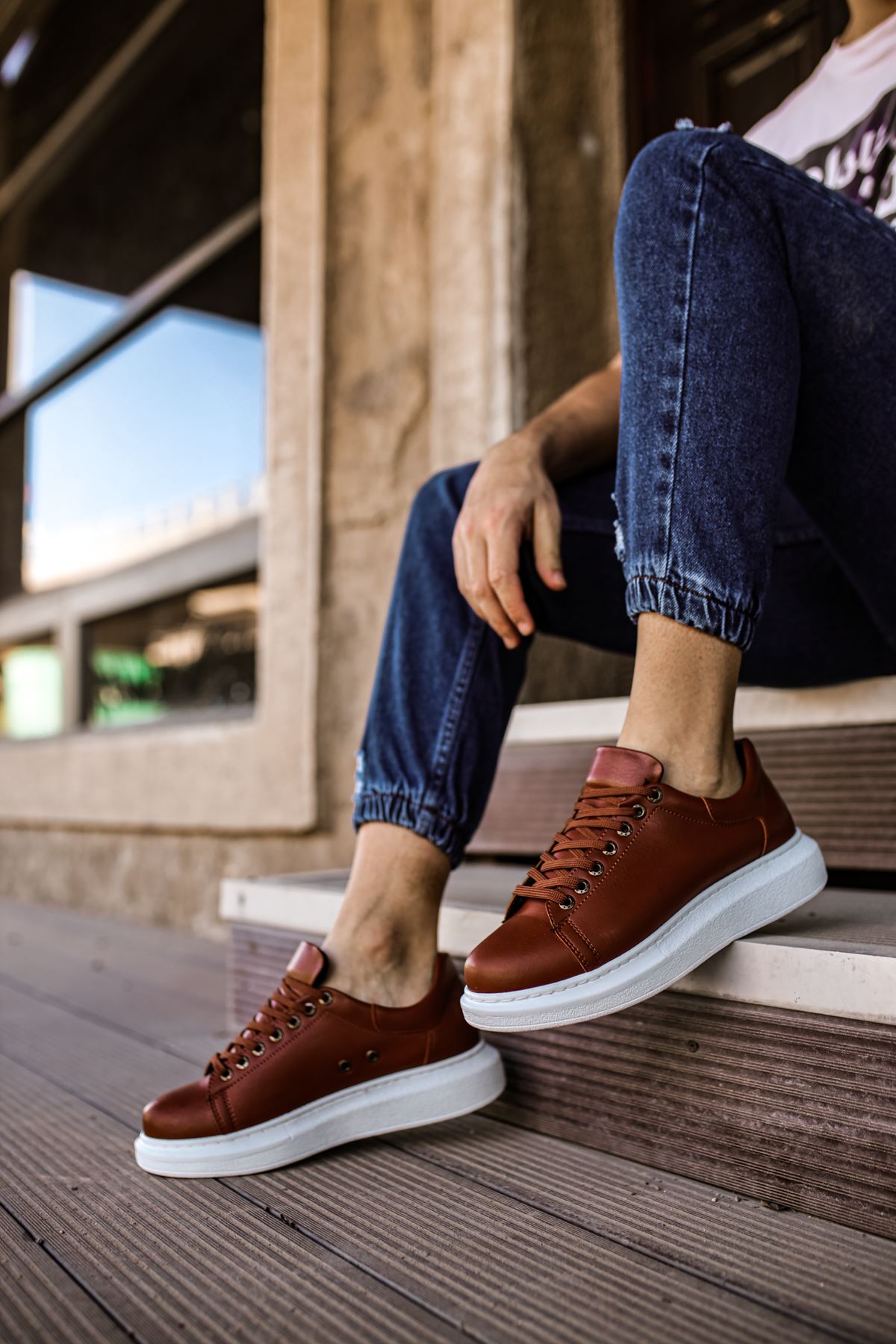 Bull Lace-Up Style Men's Casual Tan Suede Sneaker
