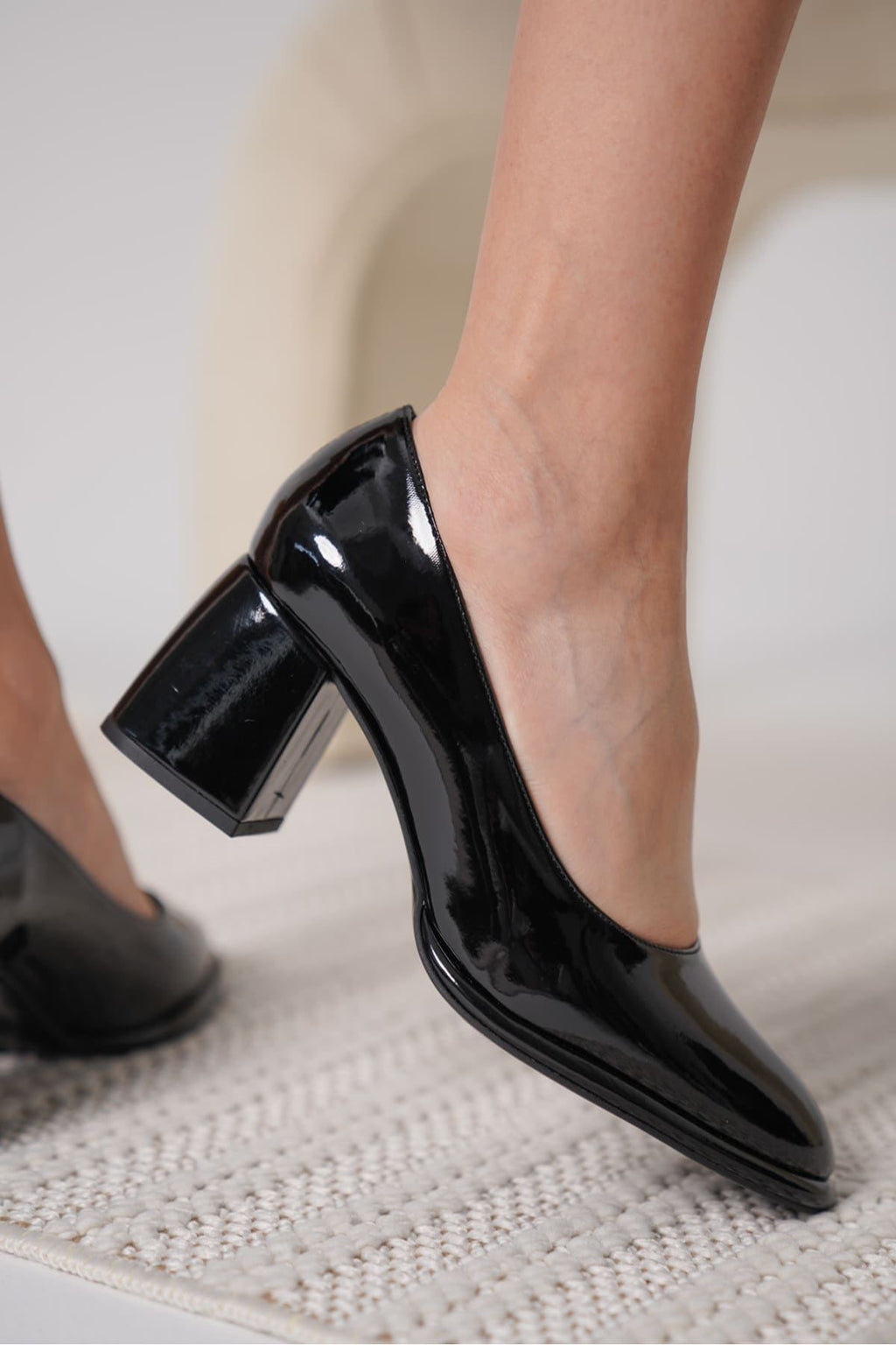 Candie Premium Siyah Rugan Kalın Topuklu Stiletto 7 Cm