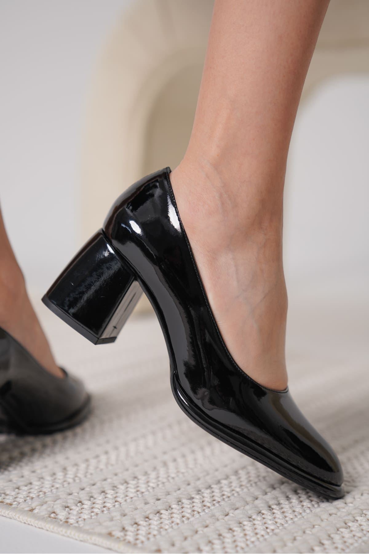 Candie Premium Siyah Rugan Kalın Topuklu Stiletto 7 Cm