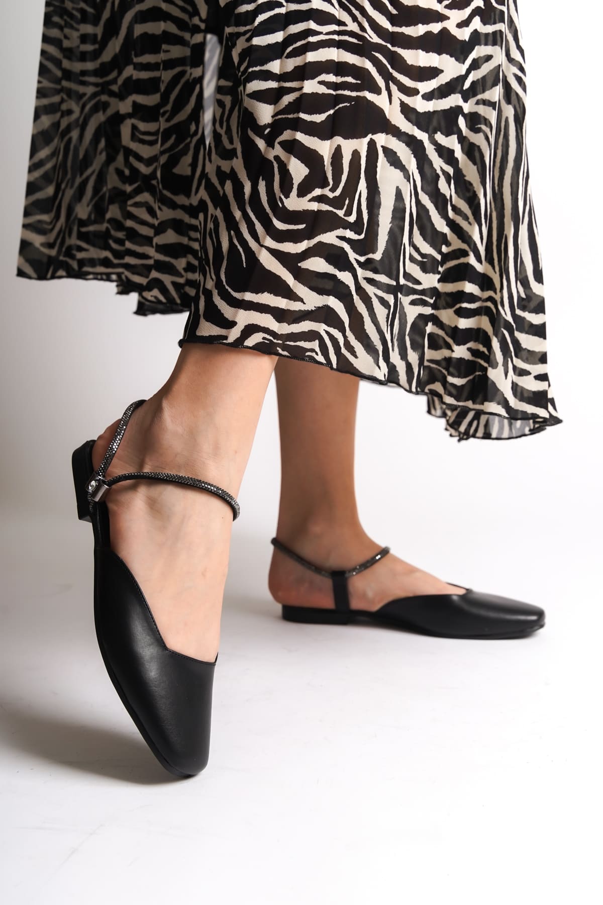 CAROLINE Elastic Orthopedic Comfortable Sole Ankle Stone Detailed Women's Black Ballerinas