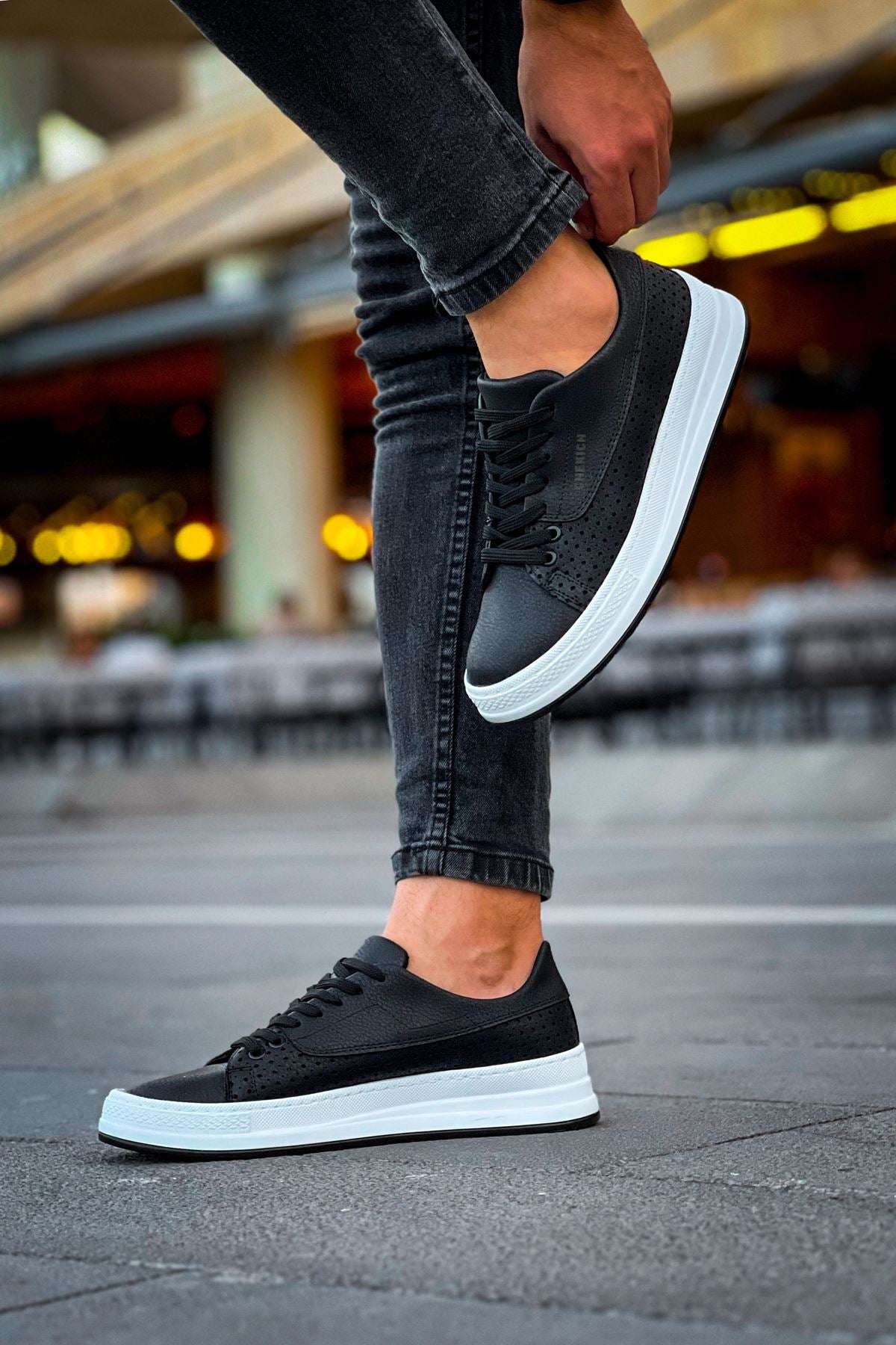 Cowien Premium Erkek Tarz Bağcıklı Sneaker Siyah Beyaz