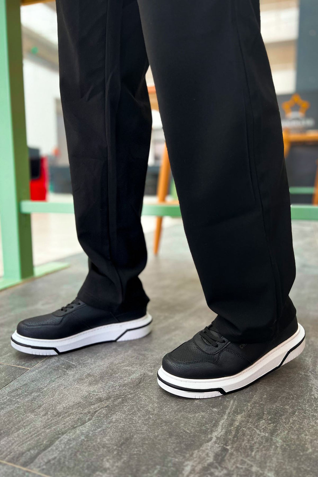 Signature Premium Bağcıklı Erkek Sneaker Siyah Beyaz