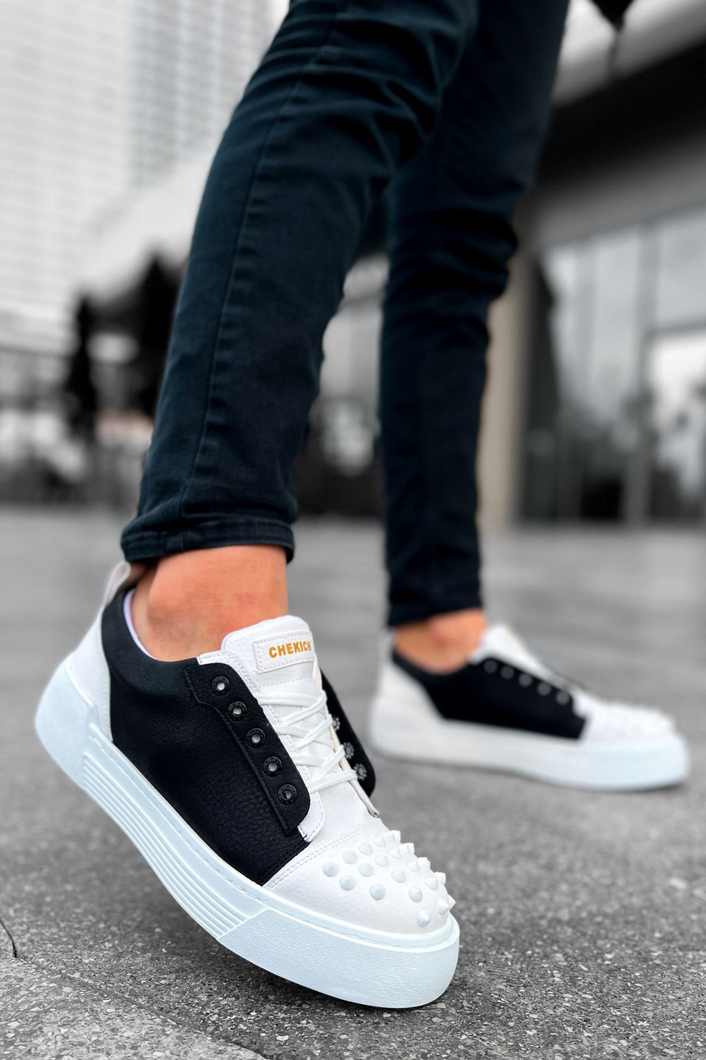 Thorn Kalın Taban Bağcıklı Erkek Sneaker Beyaz Siyah