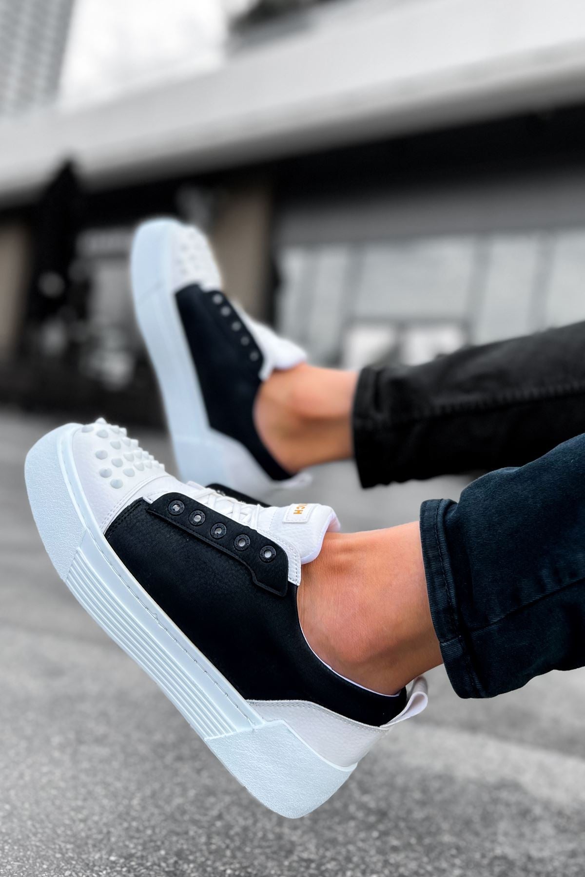 Thorn Kalın Taban Bağcıklı Erkek Sneaker Beyaz Siyah