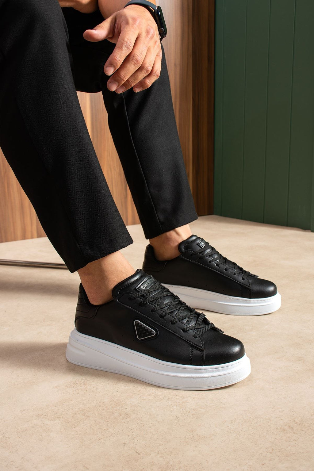 ZRC2535 - Yüksek Kalite Trion Kalın Taban Erkek Siyah Sneakers