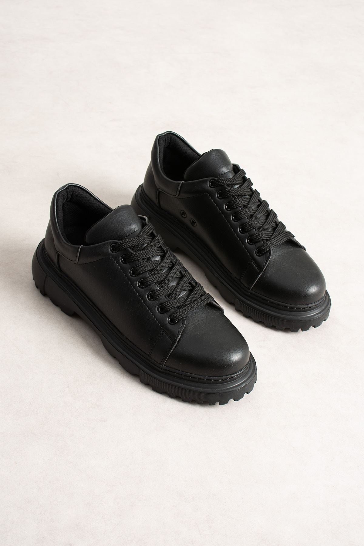 ZRC2611 - Yüksek Kalite Erkek Günlük Basic Siyah Sneaker