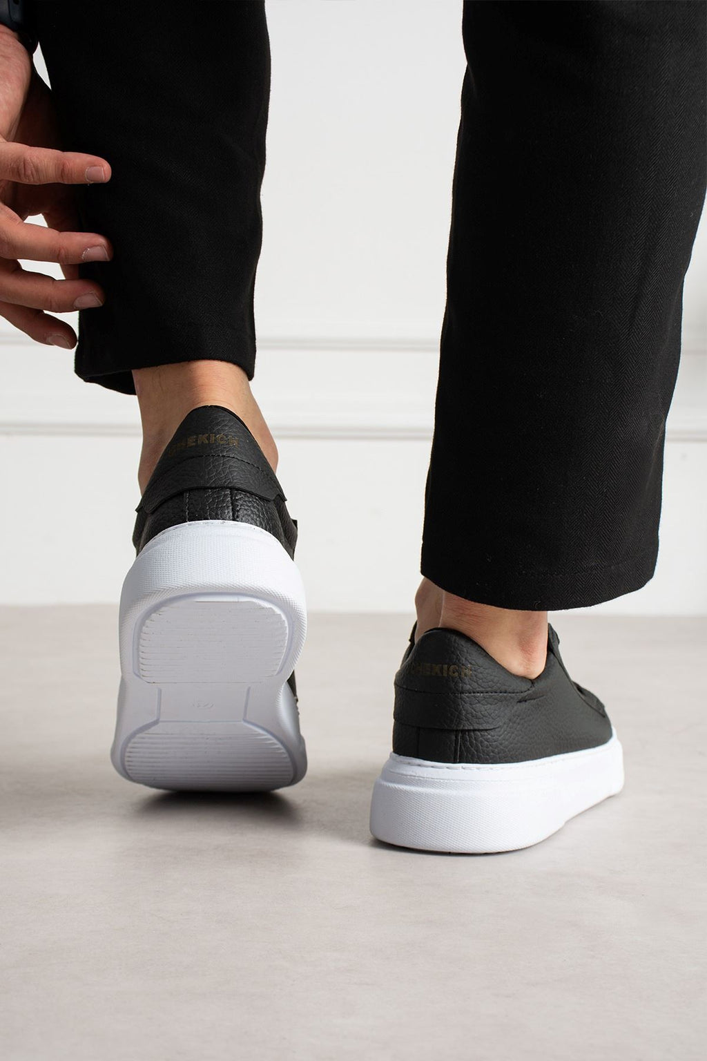 Focus Yüksek Kalite Bağcıklı Erkek Sneaker Siyah Beyaz