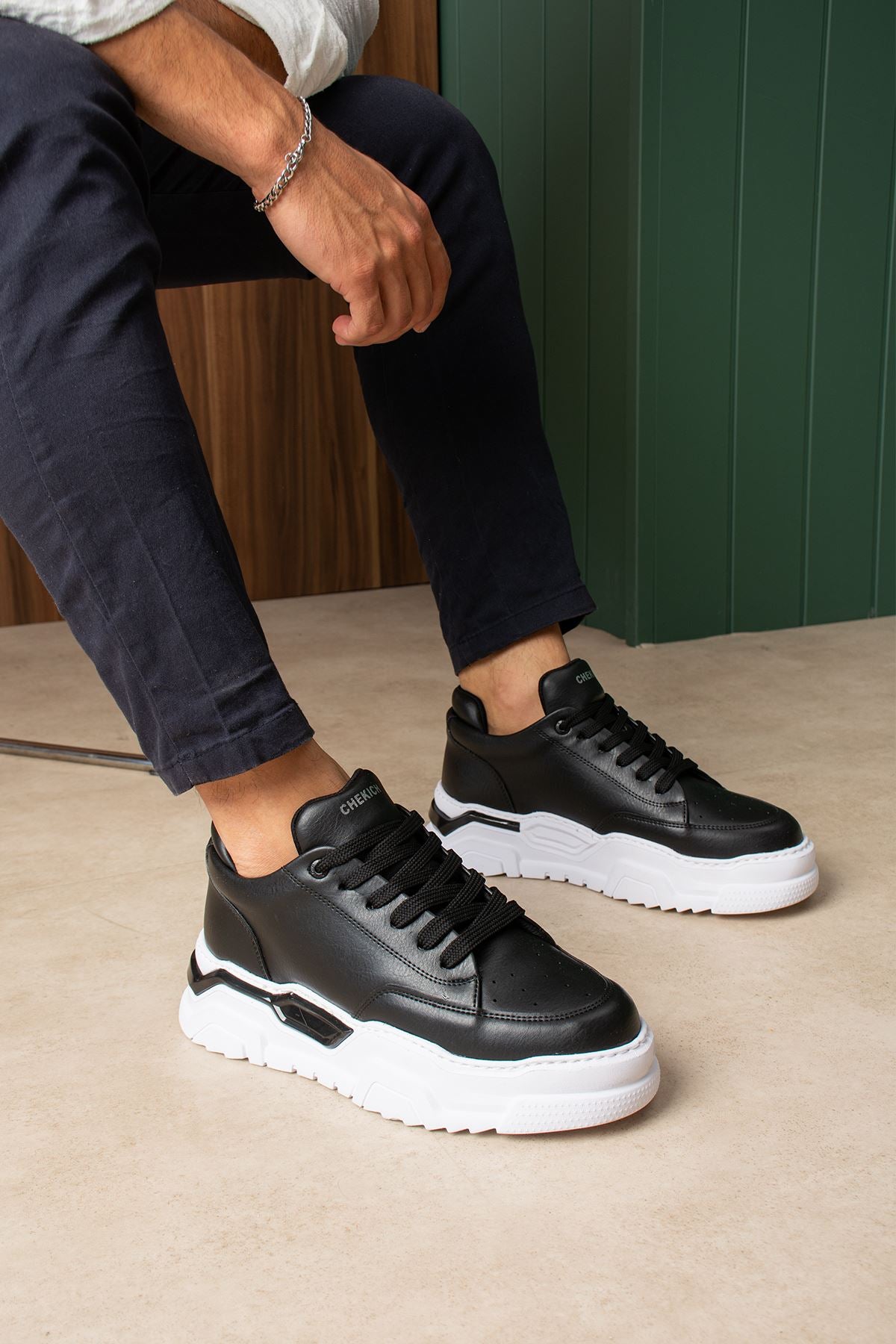 ZRC2615 - Premium Kalite Zyrox 5.5 cm Kalın Taban Erkek Sneakers Siyah Beyaz