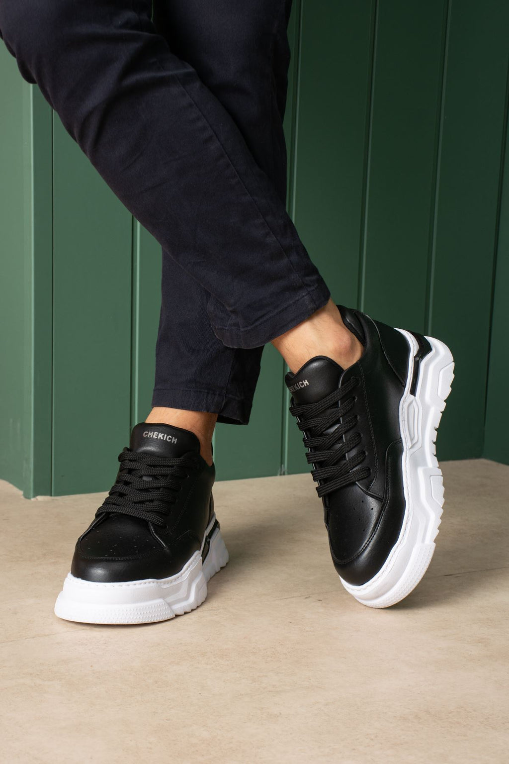 ZRC2615 - Premium Kalite Zyrox 5.5 cm Kalın Taban Erkek Sneakers Siyah Beyaz