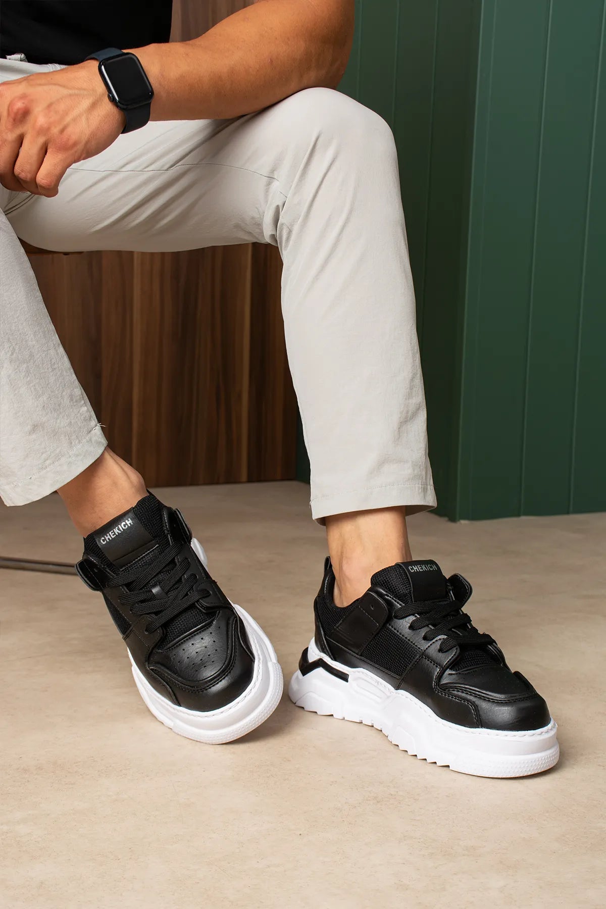 ZRC2617 - Premium Yüksek Kalite 5.5 cm Kalın Taban Erkek Sneaker Siyah Beyaz