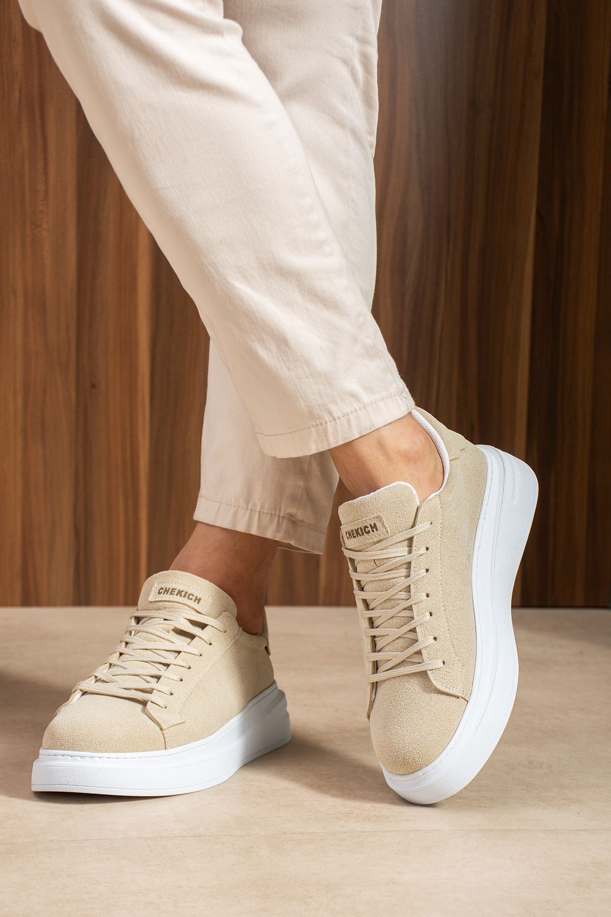 ZRC2623 - Yüksek Kalite Luxen Kalın Taban Süet Erkek Sneaker Bej