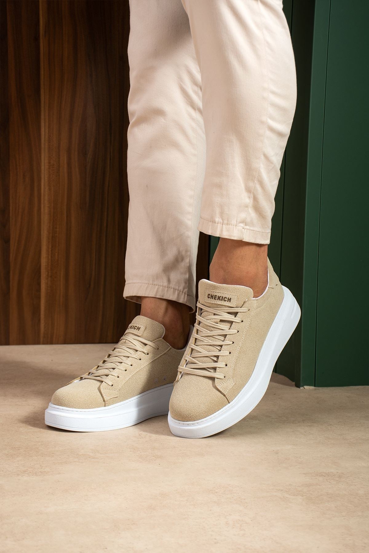 ZRC2623 - Yüksek Kalite Luxen Kalın Taban Süet Erkek Sneaker Bej
