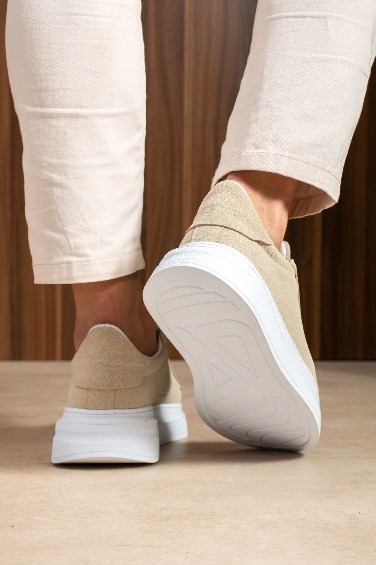 ZRC2623 - Yüksek Kalite Luxen Kalın Taban Süet Erkek Sneaker Bej