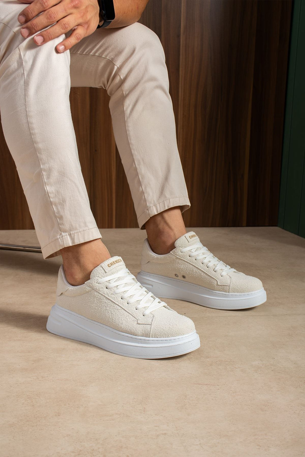 ZRC2623 - Yüksek Kalite Luxen Kalın Taban Süet Erkek Sneaker Beyaz