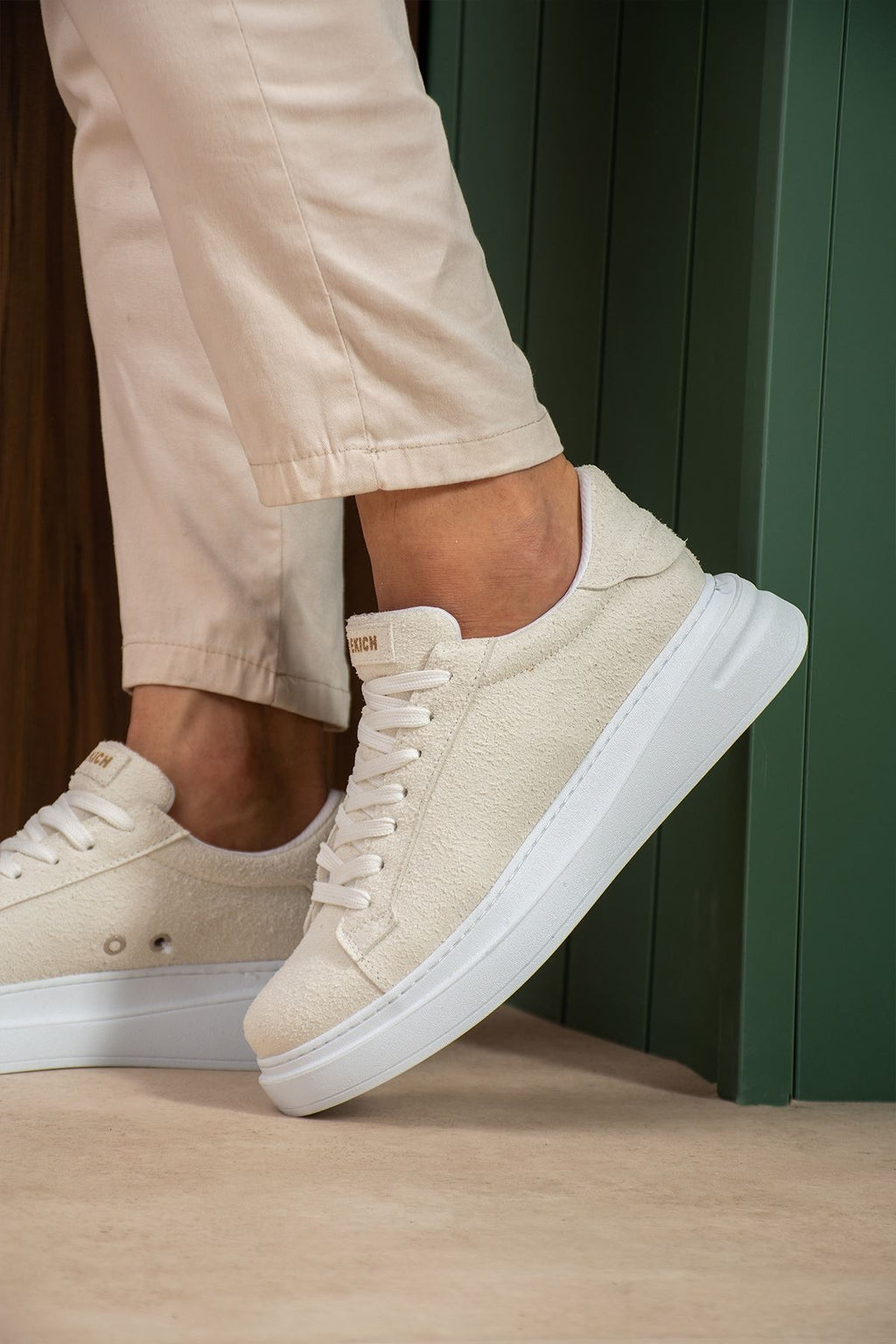 ZRC2623 - Yüksek Kalite Luxen Kalın Taban Süet Erkek Sneaker Beyaz