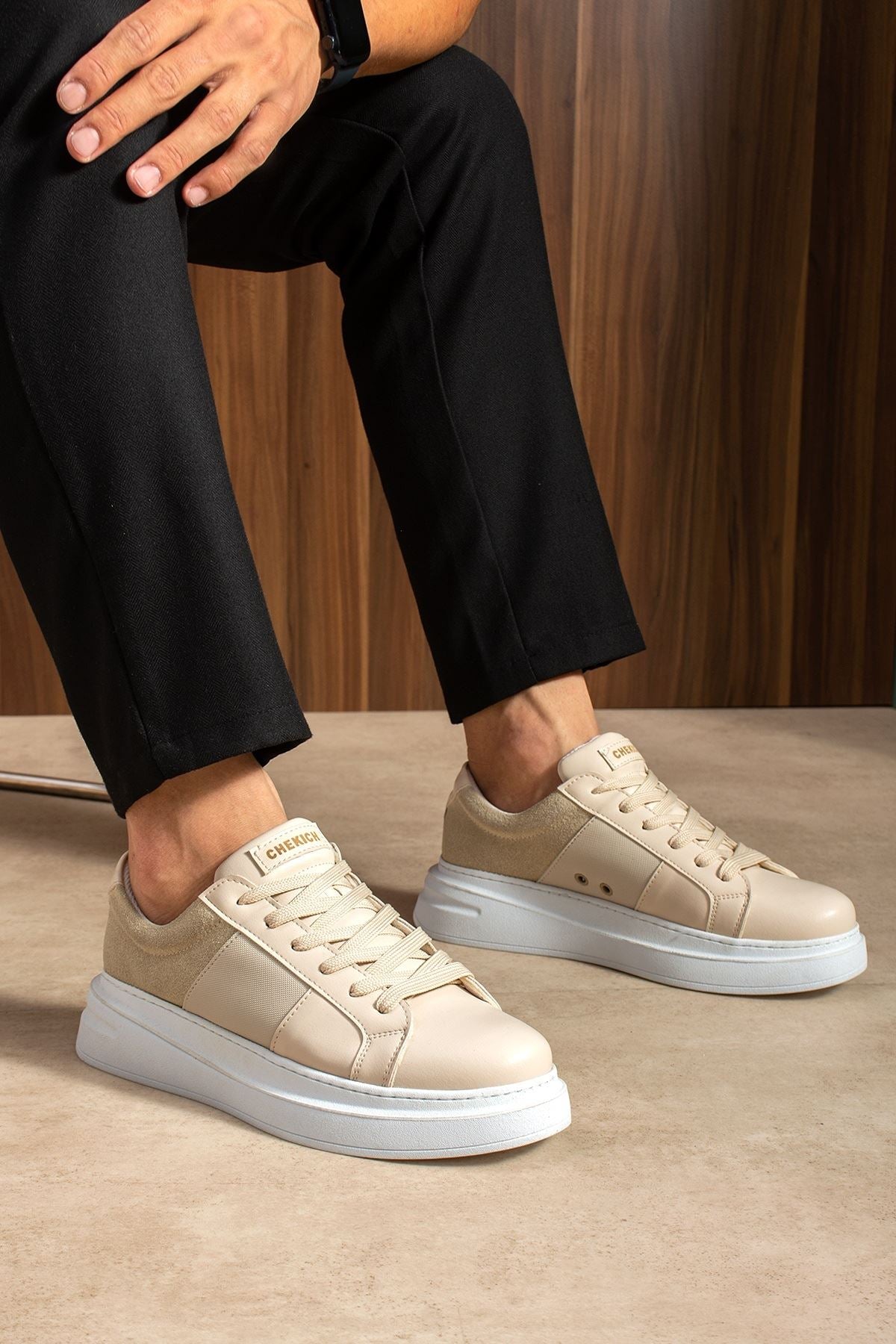 ZRC2627 - Veloura Kalın Taban Bağcıklı Erkek Bej Sneaker