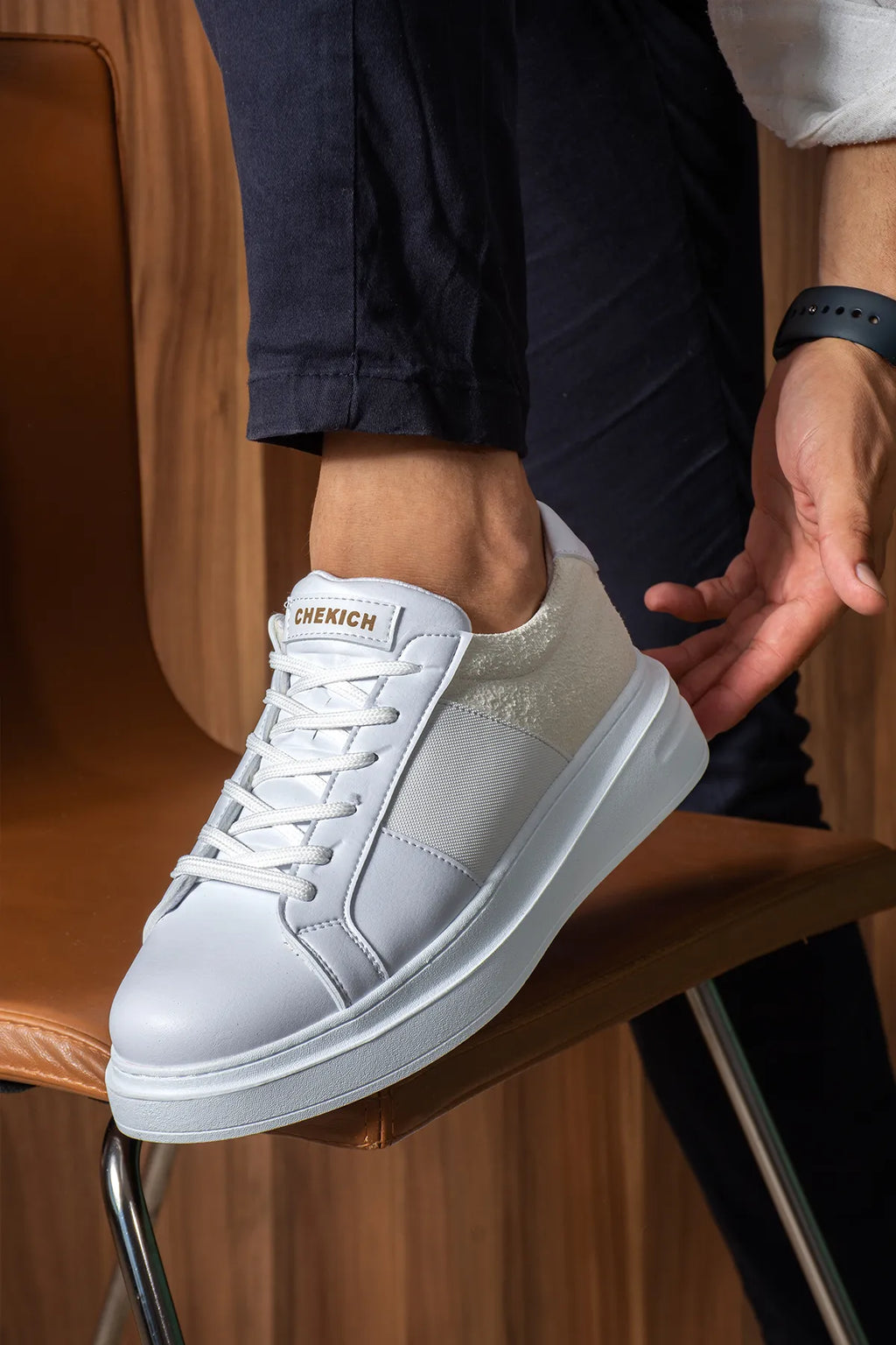 ZRC2627 - Veloura Kalın Taban Bağcıklı Erkek Beyaz Sneaker