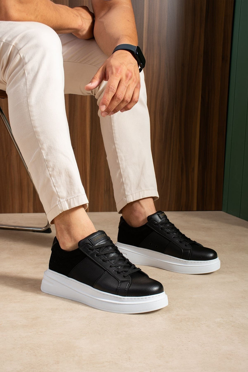 ZRC2627 - Veloura Kalın Taban Bağcıklı Erkek Siyah Sneaker