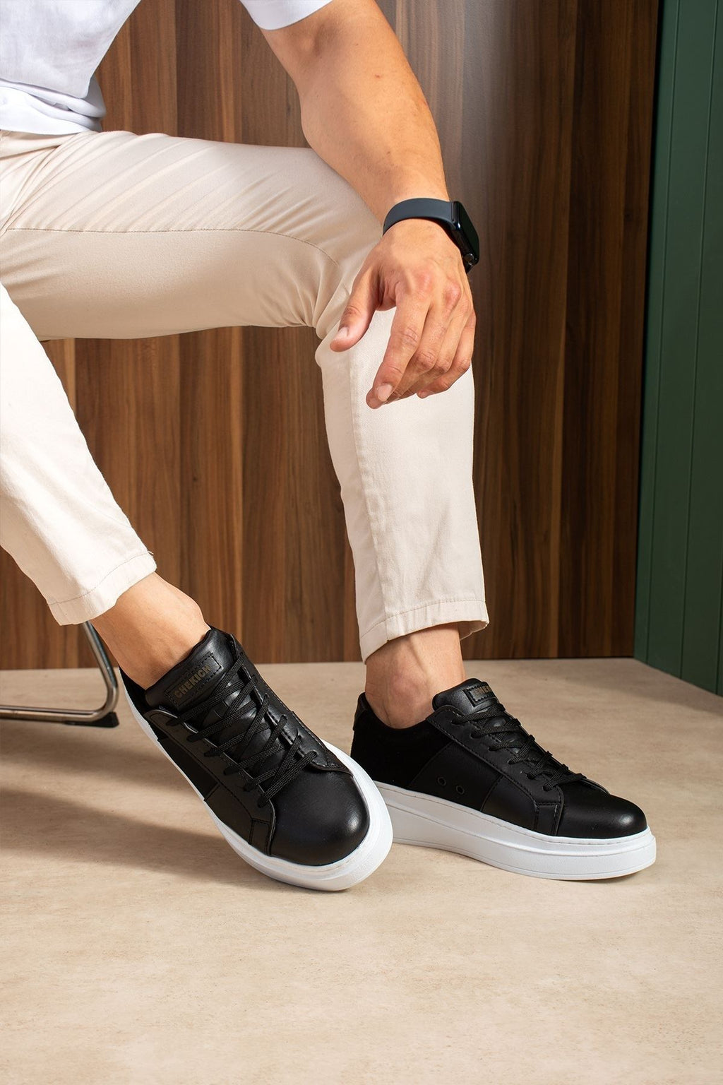 ZRC2627 - Veloura Kalın Taban Bağcıklı Erkek Siyah Sneaker