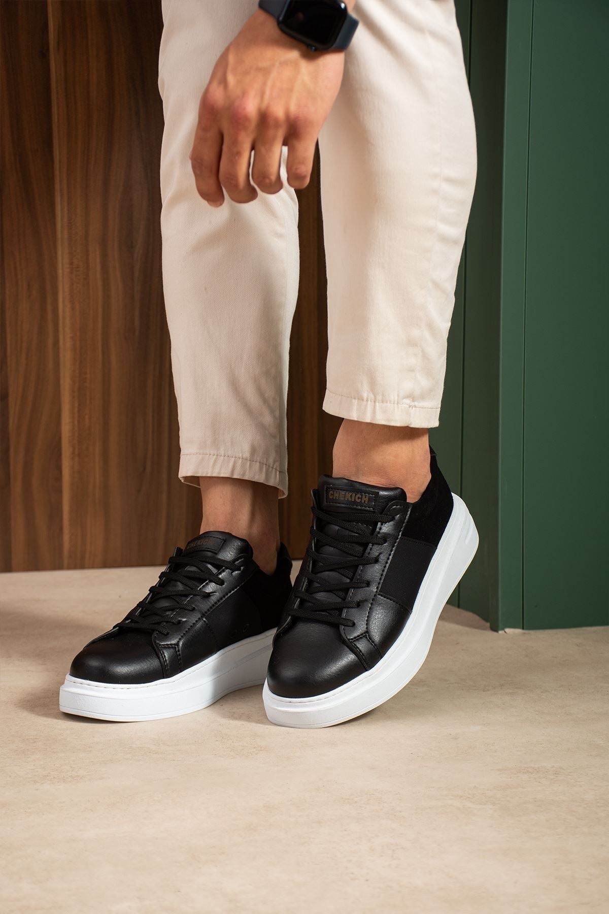 ZRC2627 - Veloura Kalın Taban Bağcıklı Erkek Siyah Sneaker
