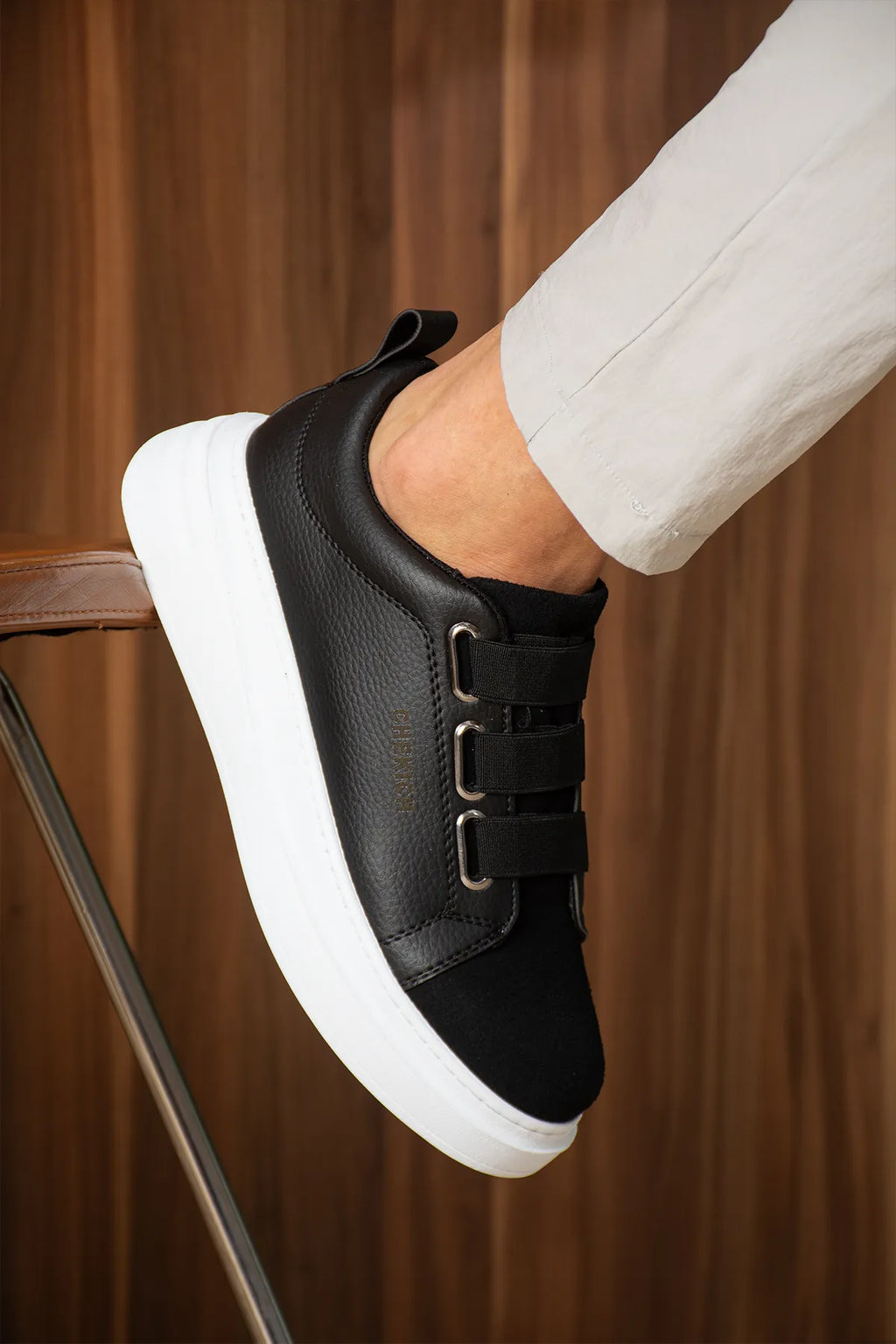 ZRC2653 - Premium Exclusive Lastik Detaylı Erkek Sneaker Siyah Beyaz