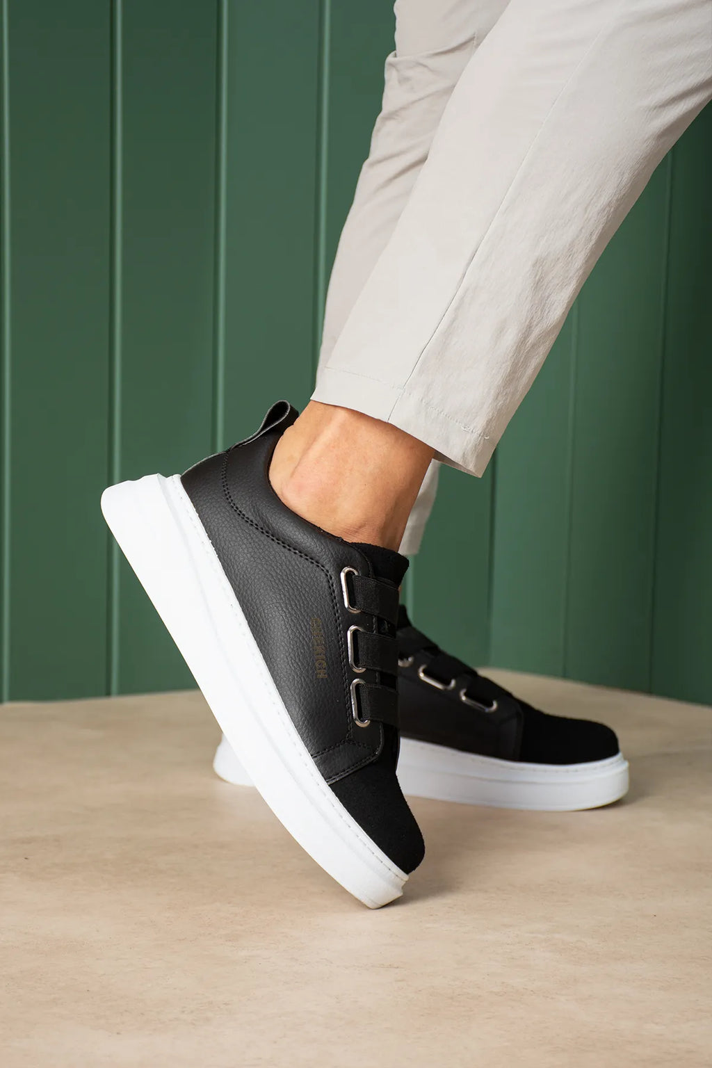 ZRC2653 - Premium Exclusive Lastik Detaylı Erkek Sneaker Siyah Beyaz