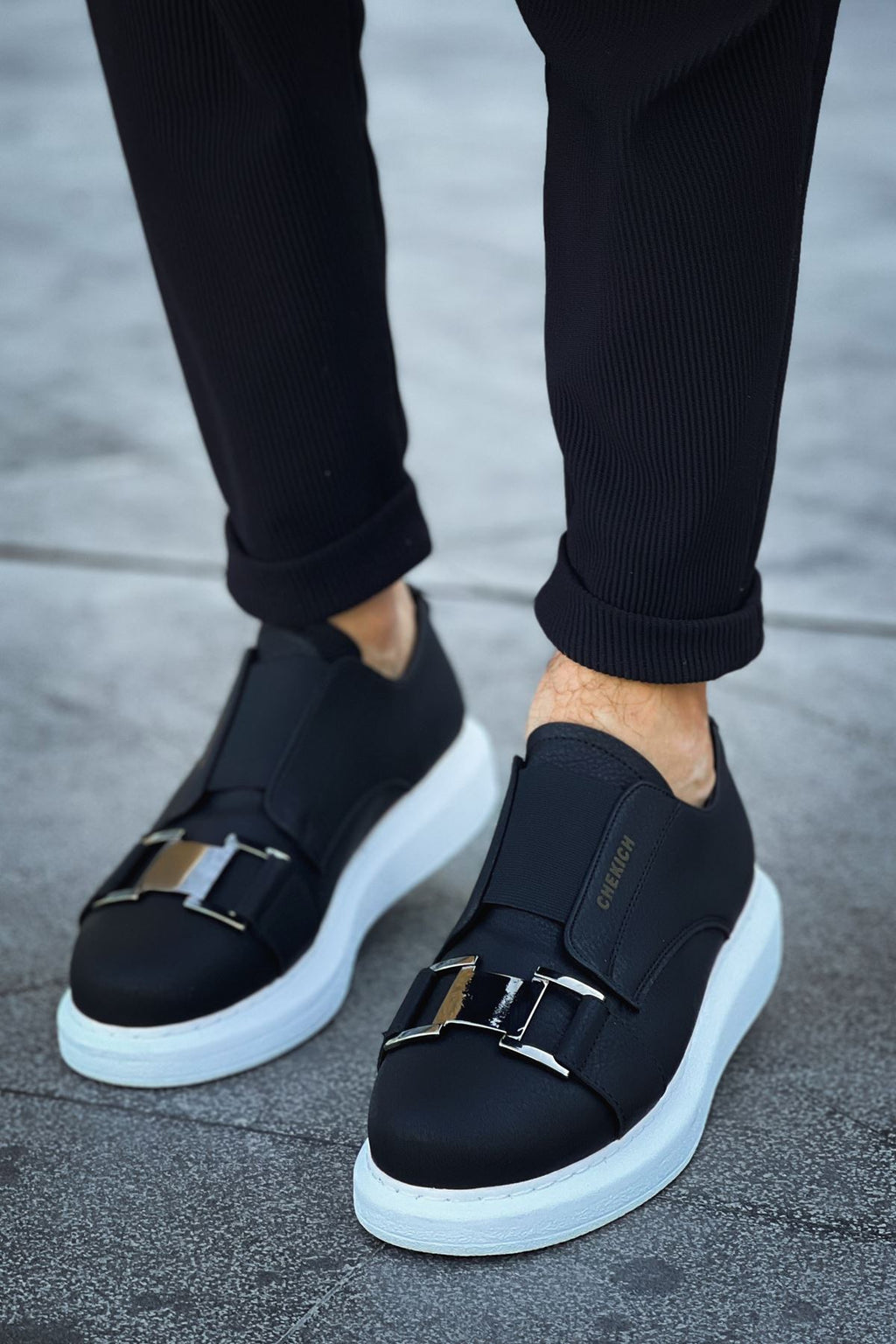 ZRC297 Premium Erkek Lastikli Günlük Ayakkabı Siyah Beyaz