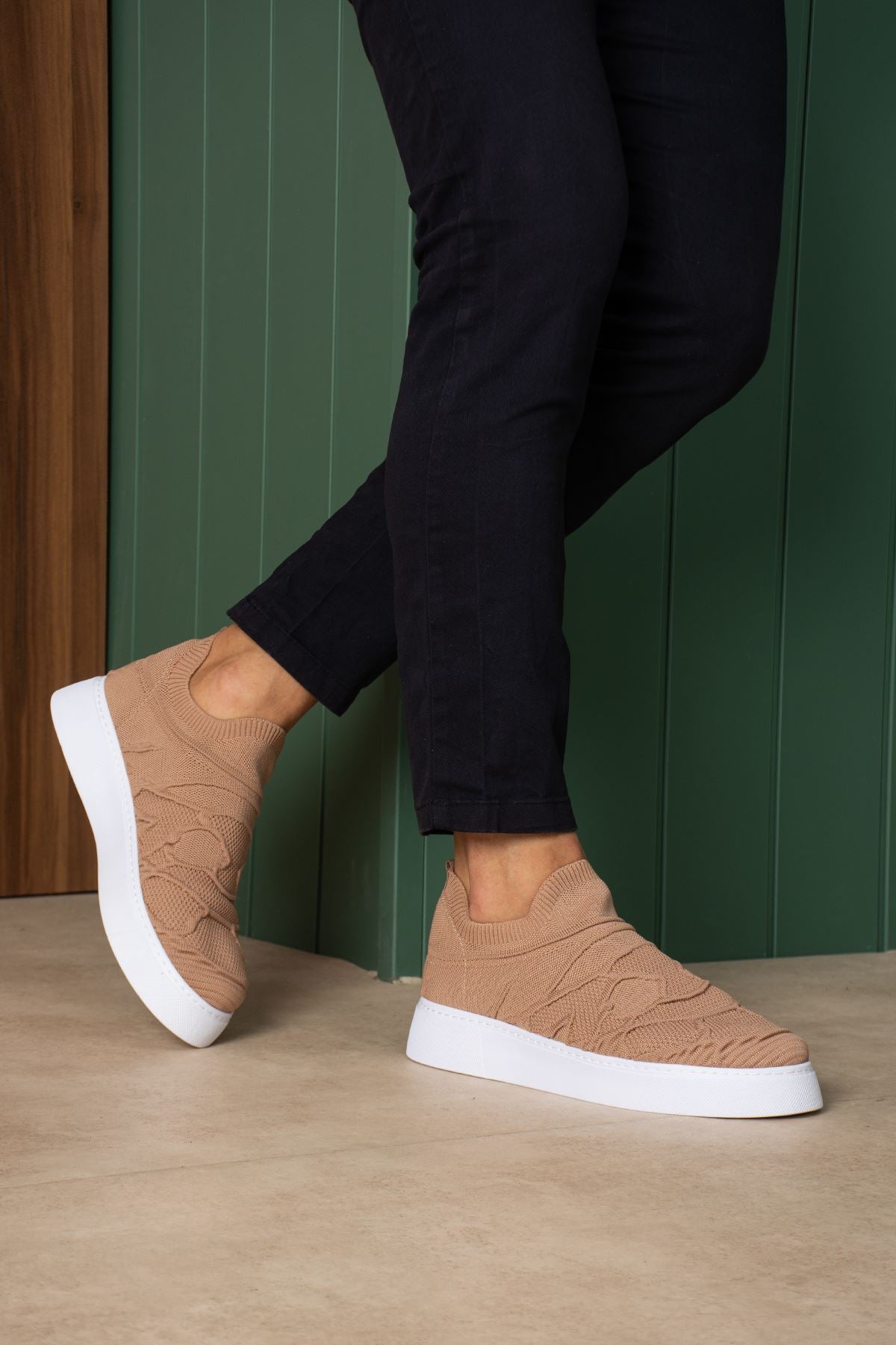 Craig Triko Yüksek Kalite Bağcıksız Slip-On Rahat Erkek Spor Ayakkabı Taba