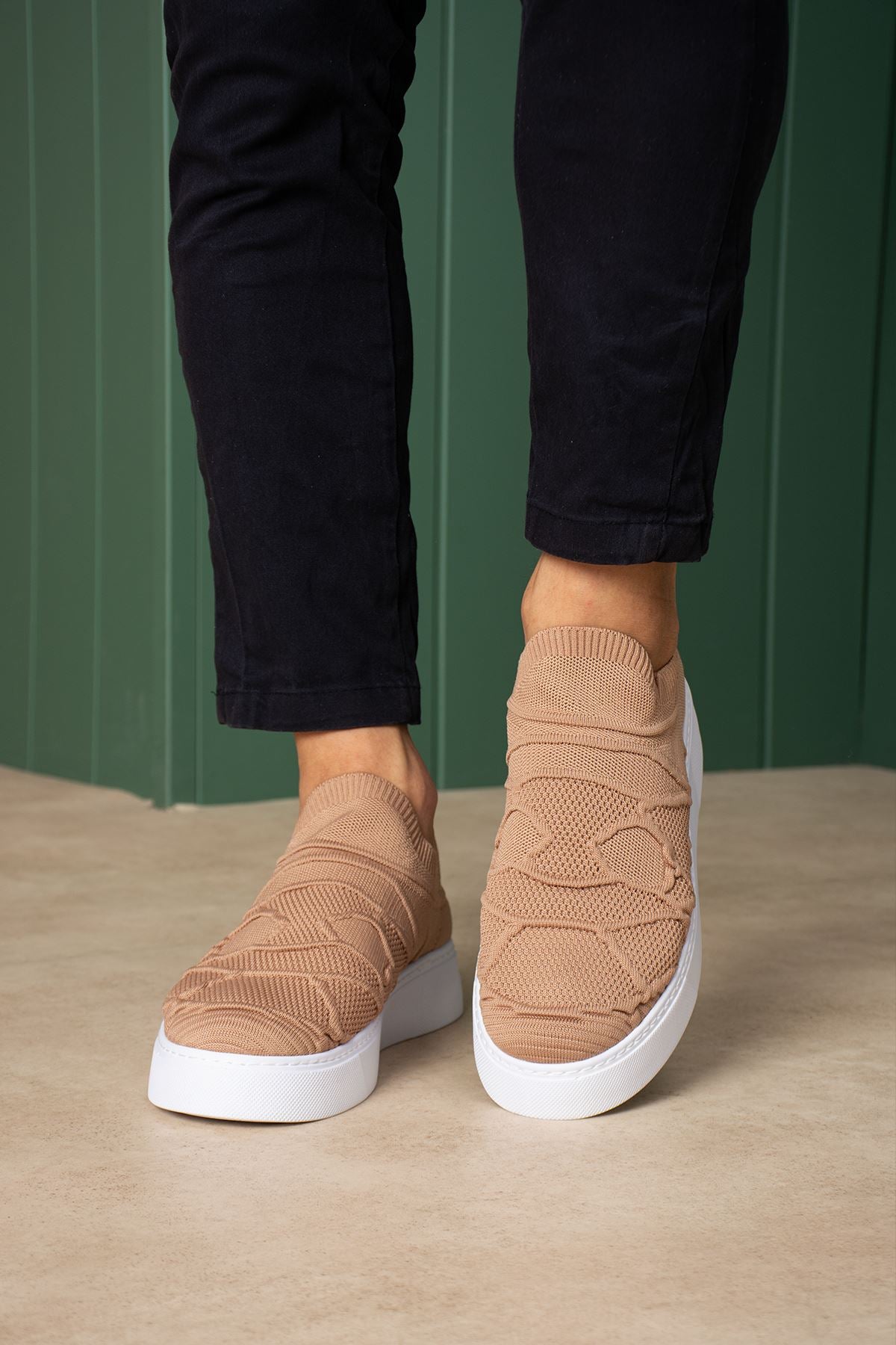 Craig Triko Yüksek Kalite Bağcıksız Slip-On Rahat Erkek Spor Ayakkabı Taba