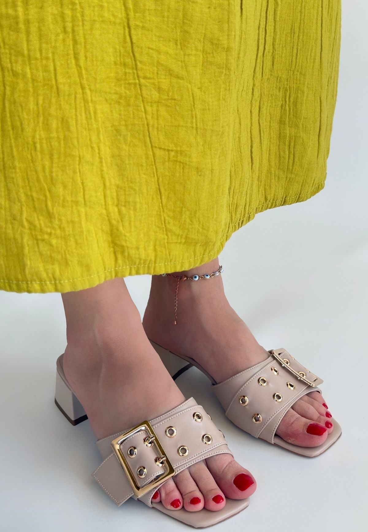 Ciey Beige Buckle Detailed Heeled Slippers