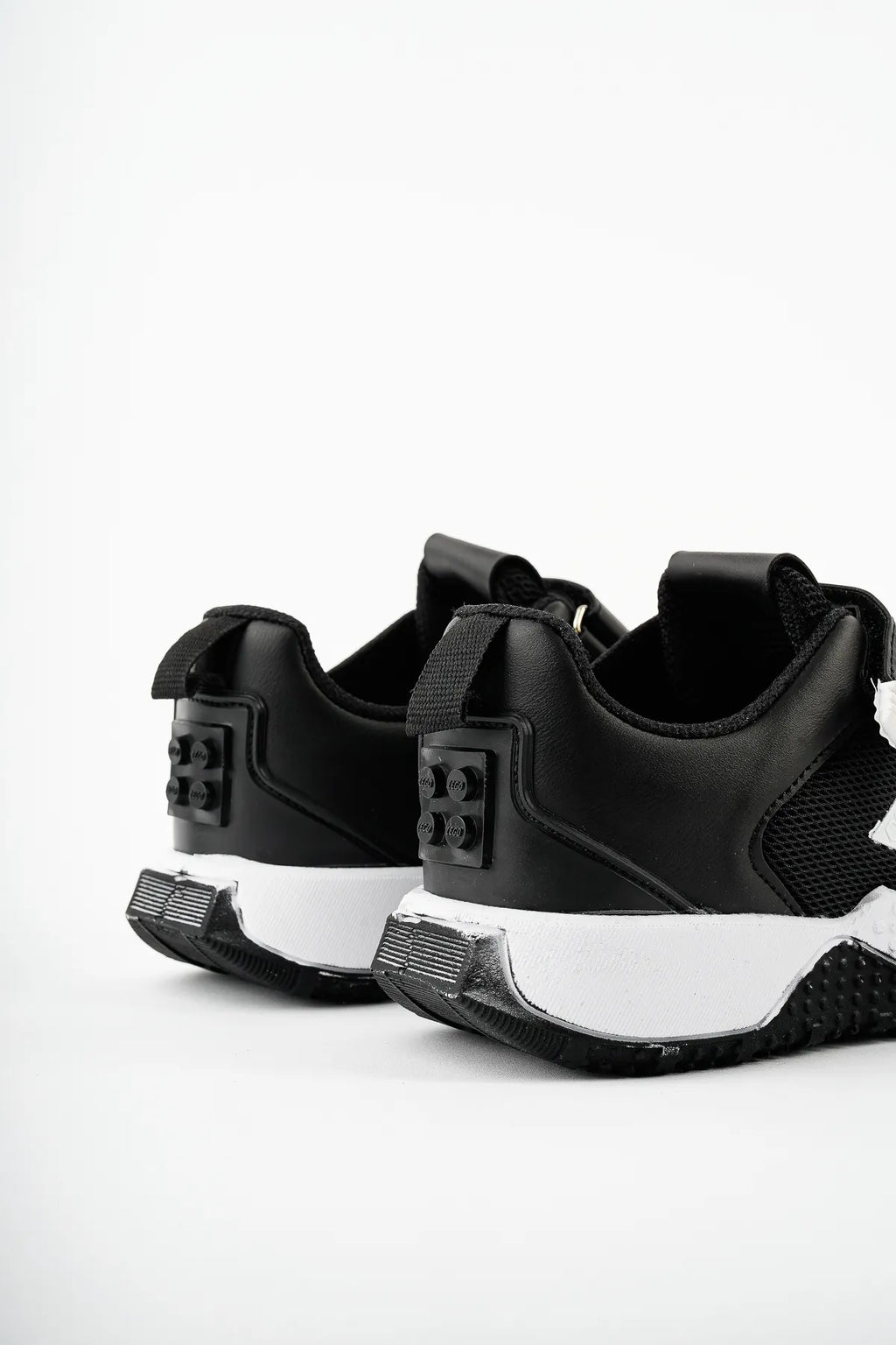 Tomkids Velcro Black Black White Boys Sports Shoes 