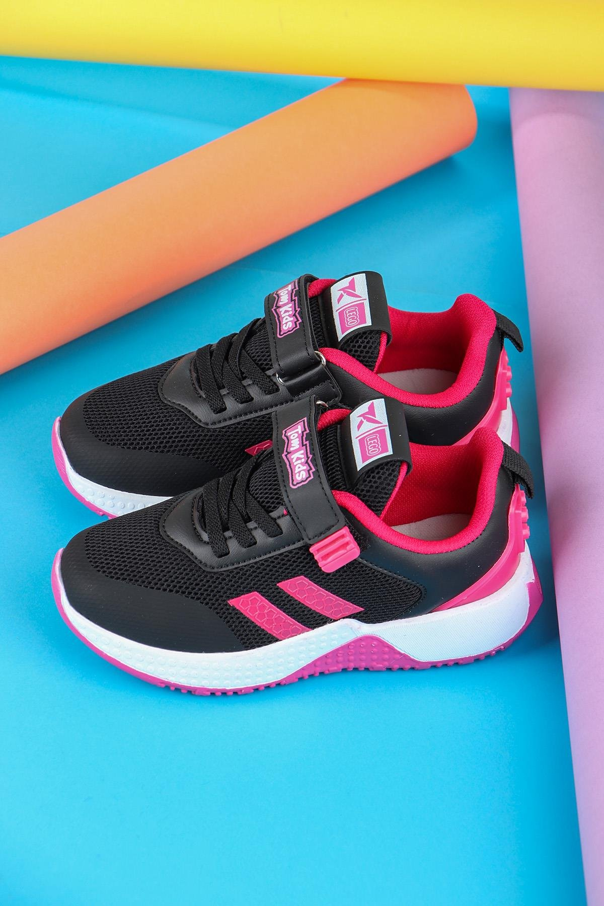 Tomkids  Cırtlı Siyah Fuşya Kız Çocuk Spor Ayakkabı