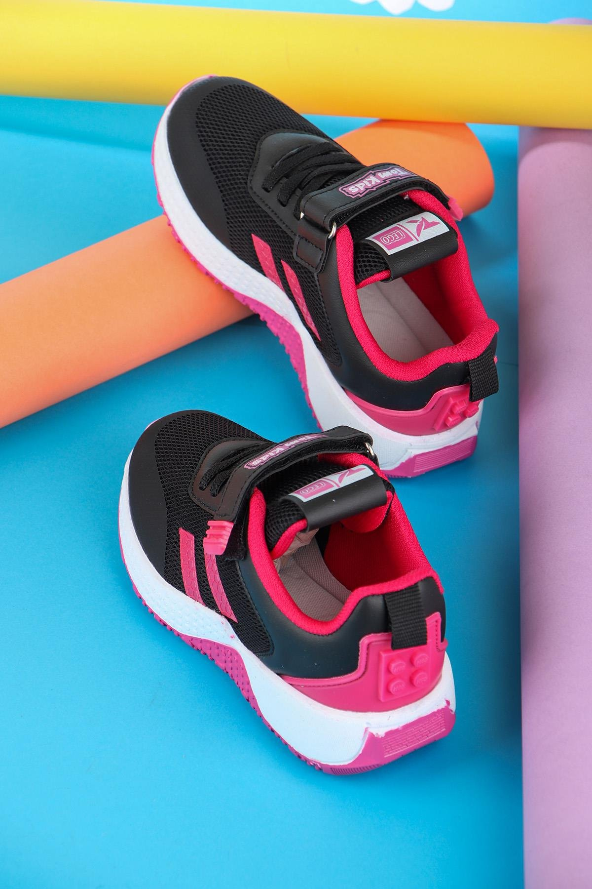 Tomkids  Cırtlı Siyah Fuşya Kız Çocuk Spor Ayakkabı
