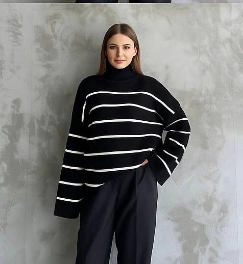 Çizgili İspanyol Kol Triko Boğazlı Kazak Siyah