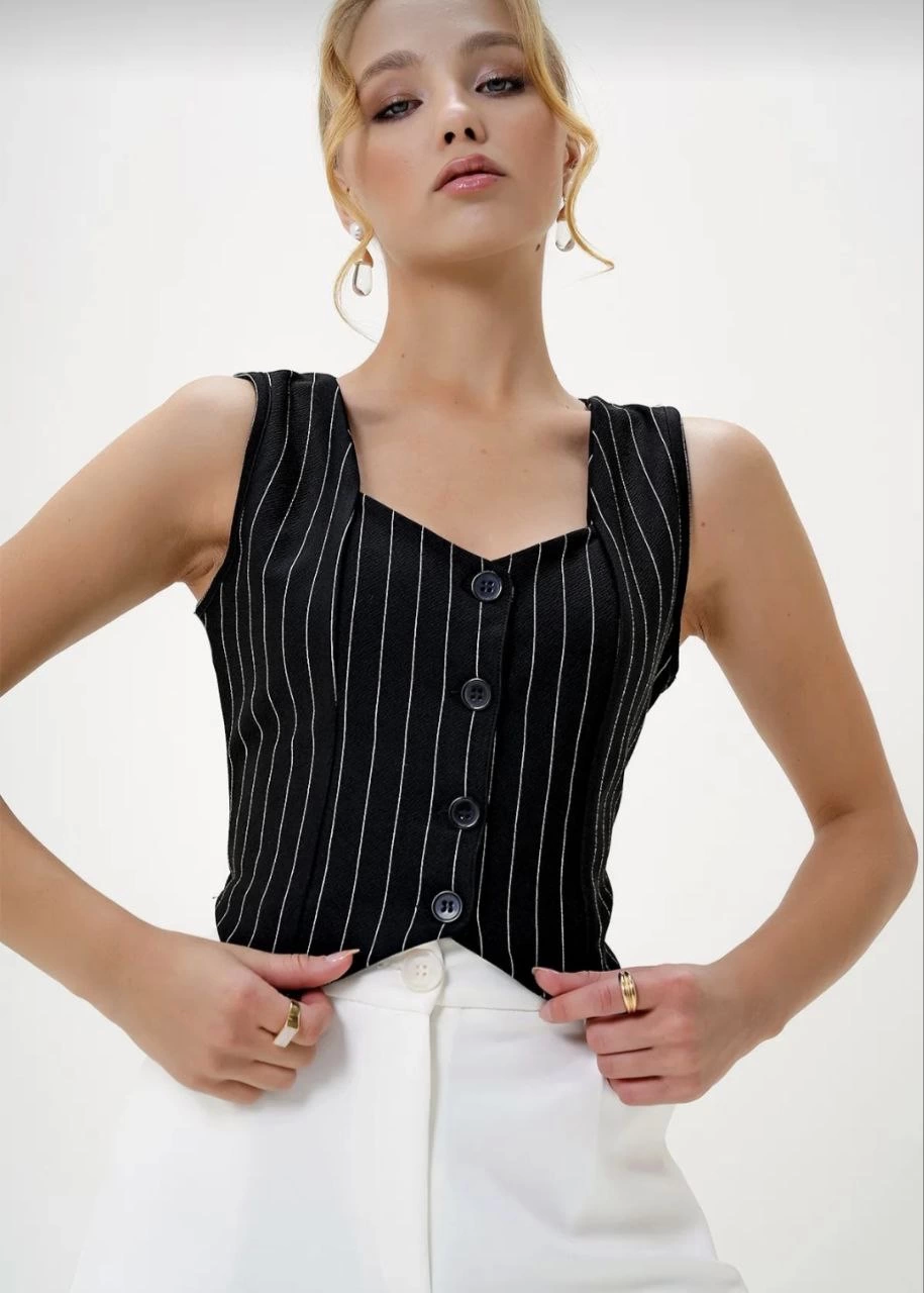 Striped Crepe Fabric Heart Collar Buttoned Crop Vest Black